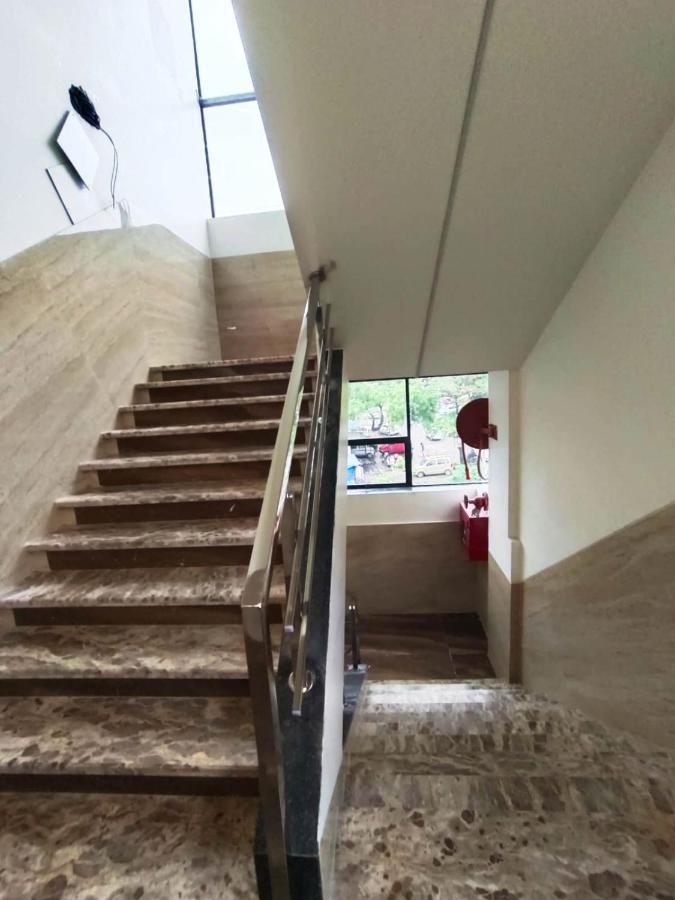Sai Sagar Lodging&Boarding Ulhasnagar Bagian luar foto