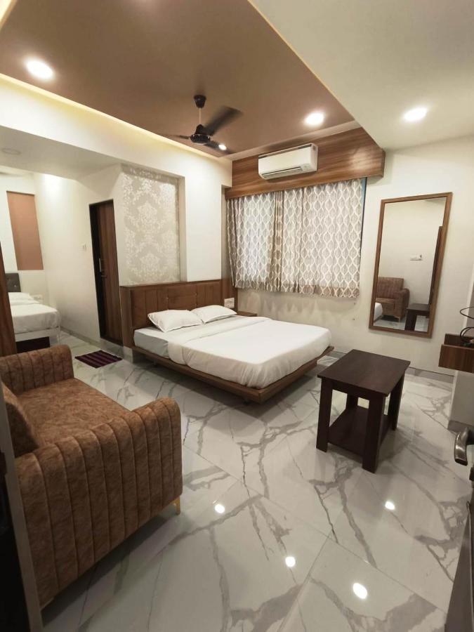 Sai Sagar Lodging&Boarding Ulhasnagar Bagian luar foto
