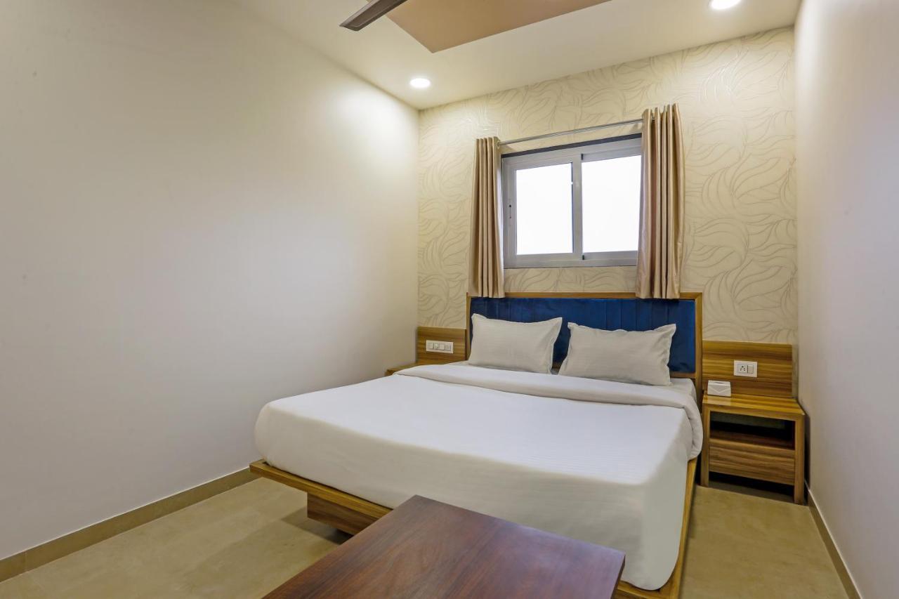 Sai Sagar Lodging&Boarding Ulhasnagar Bagian luar foto